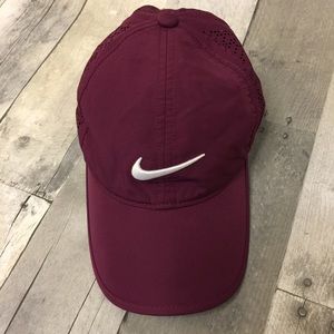 Nike Heritage86 Dri-Fit Purple Hat